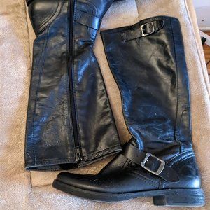 W size 9M Leather Boots
